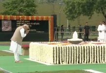 पीएम मोदी ने अटल बिहारी वाजपेयी की पुण्यतिथि पर दी श्रद्धांजलि