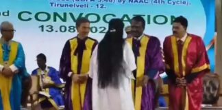 पीएचडी स्कॉलर ने डिग्री लेने से किया इंकार, मंच पर खड़े देखते रह गए राज्यपाल, वीडियो वायरल convocation