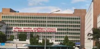 दिल्ली AIIMS के मदर एंड चाइल्ड ब्लॉक में लगी आग, दमकल की 10 गाड़ियां आग पर काबू पाने में जुटी aiims