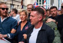 टॉमी रॉबिन्सन कौन हैं? जिनकी अपील से लंदन की सड़कों पर उमड़ा जनसैलाब Tommy Robinson