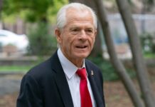 ब्राह्मण फायदा कमा रहें… डोनाल्ड ट्रंंप के सहयोगी ने उगला भारत के खिलाफ जहर Peter Navarro India statemen