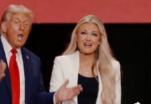 चार्ली किर्क के अंतिम संस्कार में पहुंचे डोनाल्ड ट्रंप…मंच पर किया मजेदार डांस Charlie Kirk Funeral Trump Dance