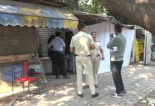 दिल्ली के जंतर-मंतर पर युवक ने खुद को मारी गोली, एमपी का रहने वाला था शख्स