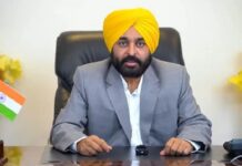 अमृतसर की दो छोटी बच्चियों ने दिखाई इंसानियत की मिसाल, बाढ़ पीड़ितों के लिए दान की पूरी कमाई