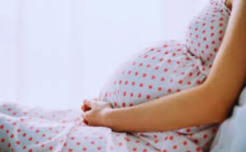 दिल्ली का जहरीला स्मॉग गर्भ में पल रहे बच्चे के दिमाग को कर रहा डैमेज, मां की एक सांस से बड़ा खतरा Delhi's toxic smog is damaging the brains of unborn babies; a single breath taken by the mother poses a significant risk.