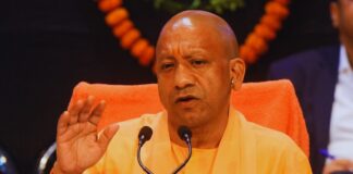 योगी आदित्यनाथ का बड़ा बयान- ‘पुलिस गोली न मारे तो क्या करे?’, अपराधियों पर सख्ती की नीति पर दिया करारा जवाब Yogi Adityanath makes a strong statement: 'What should the police do if they don't fire?', giving a firm response on the policy of taking strict action against criminals.