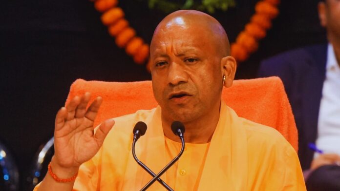 Pakistan public debt crisis (53) Yogi Adityanath makes a strong statement: 'What should the police do if they don't fire?', giving a firm response on the policy of taking strict action against criminals.