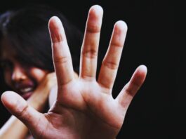 17 संदिग्धों का DNA टेस्ट, पिता ही निकला बेटी का आरोपी! मुंबई पुलिस ने किया गिरफ्तार DNA tests were conducted on 17 suspects, and the father turned out to be the one who assaulted his daughter! Mumbai Police have arrested him.