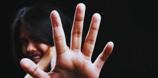 17 संदिग्धों का DNA टेस्ट, पिता ही निकला बेटी का आरोपी! मुंबई पुलिस ने किया गिरफ्तार DNA tests were conducted on 17 suspects, and the father turned out to be the one who assaulted his daughter! Mumbai Police have arrested him.