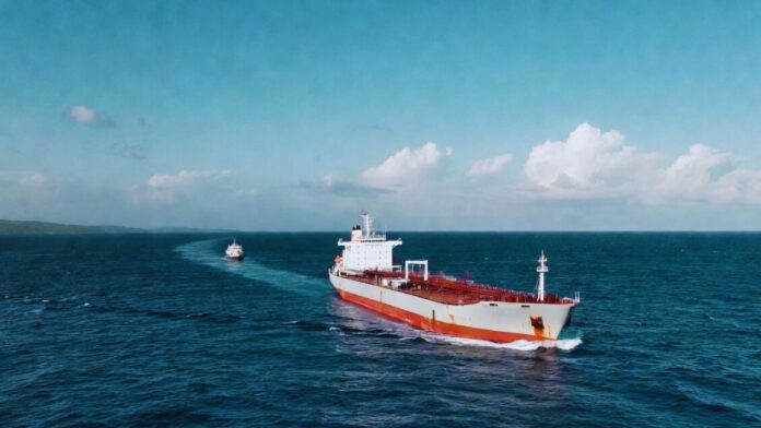 LPG crisis over! Ship carrying 92,000 tonnes of gas crosses the Strait of Hormuz and is ready to reach India.