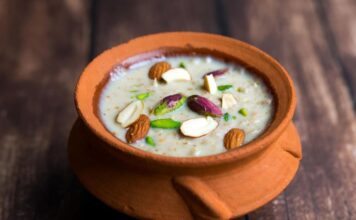 ईद की खुशियां दोगुनी! घर पर बनाएं रसीली फिरनी, मलाईदार और शाही टेस्ट वाली,7 स्टेप्स में आसान रेसिपी Double the Joy of Eid! Prepare Juicy Phirni at Home—Creamy and Royal in Taste—An Easy 7-Step Recipe.