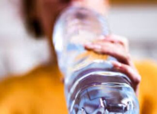 Overhydration Alert: ज्यादा पानी से बिगड़ सकता है शरीर का बैलेंस