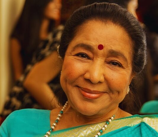 सिंगिंग से आगे निकली आशा भोसले… रेस्टोरेंट बिजनेस से भी भारी कमाई, छोड़ी करोड़ों की प्रॉपर्टी Asha Bhosle Ventures Beyond Singing... Earns Substantially from Restaurant Business, Leaves Behind Property Worth Crores.