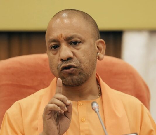 उत्तर प्रदेश में नए वेज बोर्ड का गठन, मजदूरों-कर्मचारियों के वेतन में होगी बढ़ोतरी New Wage Board Constituted in Uttar Pradesh; Wages of Workers and Employees Set to Rise