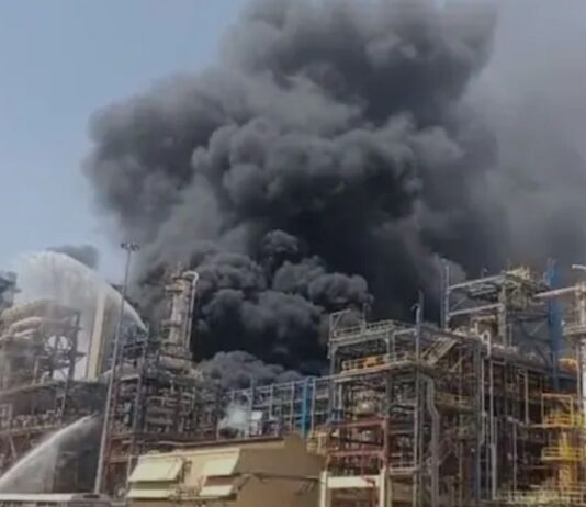 उद्घाटन से एक दिन पहले पचपदरा रिफाइनरी की यूनिट में आग, पीएम मोदी कल पहुंचने वाले Fire breaks out at Pachpadra Refinery unit a day before inauguration; PM Modi set to arrive tomorrow.