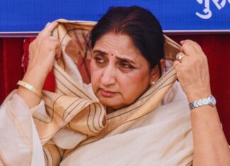 कांग्रेस ने हाथ खींचा, बरामती उपचुनाव में सुनेत्रा पवार की एकतरफा जीत पक्की Congress Withdraws Support; Sunetra Pawar's One-Sided Victory in Baramati By-election Assured.