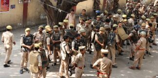 लखनऊ में वकीलों और पुलिस के बीच हुई भयंकर झड़प, कई वकील हुए घायल: क्या है पूरा मामला? Fierce clash breaks out between lawyers and police in Lucknow
