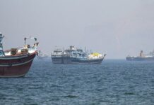 होर्मुज स्ट्रेट में भारतीय जहाज पर गोलीबारी, गुजरात के नाविक की मौत Strait of Hormuz