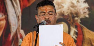 CM बनते ही सुवेंदु का बड़ा एक्शन! सड़क पर धार्मिक कार्यक्रमों पर लगाई रोक, लाउडस्पीकर की आवाज पर भी सख्ती CM Suvendu Adhikari