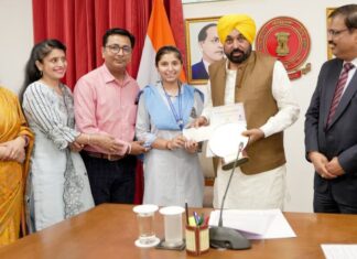 पंजाब के सरकारी स्कूलों ने रचा रिकॉर्ड, 416 स्कूलों का 12वीं रिजल्ट 100 प्रतिशत Punjab Government