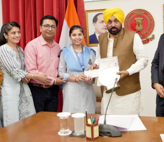 पंजाब के सरकारी स्कूलों ने रचा रिकॉर्ड, 416 स्कूलों का 12वीं रिजल्ट 100 प्रतिशत Punjab Government