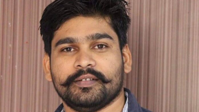 aap leader uttam jaiswal aap leader uttam jaiswal