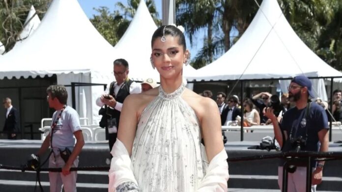 Peacock Outfit Crafted Over 2354 Hours of Hard Work Pakistani Actress Steals the Spotlight on the Cannes Red Carpet
