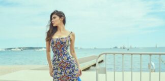 कान्स में Mouni Roy का रॉयल अंदाज वायरल, 700 साल पुराने इतिहास वाली ड्रेस पहन लूटी महफिल Mouni Roy's Royal Look Goes Viral at Cannes; She Steals the Spotlight in a Dress Steeped in 700 Years of History.