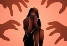 दो युवकों ने मदद के बहाने फंसाया, बेहोश कर महिला से सामूहिक दुष्कर्म का आरोप Two youths accused of gang raping a woman after rendering her unconscious under the pretext of offering help