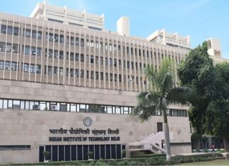 IIT Delhi बनी भारत की नंबर-1 यूनिवर्सिटी, QS रैंकिंग में 52 भारतीय संस्थानों की एंट्री; जानिए किसे मिली कितनी रैंक IIT Delhi Leads Indian Universities