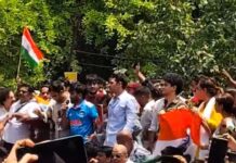 जंतर-मंतर पर छात्रों के प्रदर्शन में पहुंचे कॉकरोच जनता पार्टी के फाउंडर अभिजीत दिपके CJP Protest