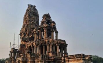 भूतों ने रातोरात बनाया मध्य प्रदेश में स्थित ये मंदिर, लेकिन क्यों छोड़ा अधूरा, जानें क्या है रहस्य? ghosts-built-kakanmath-temple-