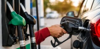 Petrol Diesel Price: दिल्ली से मुंबई तक पेट्रोल-डीजल के नए रेट जारी, जानिए कहां सबसे महंगा बिक रहा ईंधन Petrol Diesel Price Today