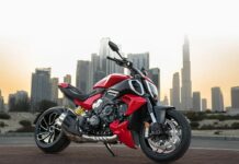 Ducati Diavel V4 Black Roadster हुई लॉन्च, ₹30 लाख में मिलेगी सुपरबाइक का दमदार अनुभव Five-storey building collapses in Delhi's Rohini amidst heavy rain; fears that several people are trapped.