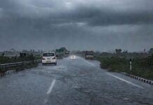 गाजीपुर के पास NH-24 पर जलभराव, दिल्ली-गाजियाबाद रूट पर सफर से पहले जान लें अपडेट Waterlogging on NH 24 near Ghazipur check updates before traveling on Delhi Ghaziabad route