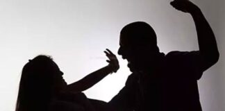 पति की बेरहमी से हत्या! छत से गिराया, फिर टॉयलेट क्लीनर का इंजेक्शन लगाकर उतारा मौत के घाट Horrific end to a relationship in Telangana Husband murdered by being pushed off the roof and then injected with toilet cleaner