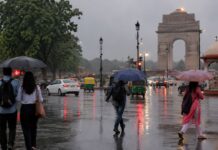 दिल्ली-NCR में आज भी छाए रहेंगे बादल, 18 राज्यों में भारी बारिश का अलर्ट Weather Update