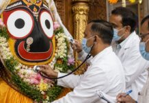 भगवान जगन्नाथ की डॉक्टर की तरह हुई जांच! वायरल वीडियो के पीछे क्या है धार्मिक मान्यता? Jagannath Rath Yatra 2026