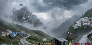 IMD अलर्ट के बाद वैष्णो देवी यात्रा पर रोक, भारी बारिश के बीच प्रशासन का बड़ा फैसला Vaishno Devi Yatra