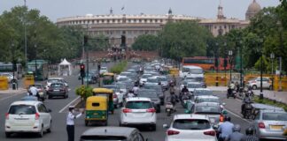 Traffic Alert: आज इन रास्तों पर बढ़ सकती है परेशानी, दिल्ली पुलिस की एडवाइजरी जारी delhi traffic advisory