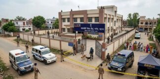बिहार में बम की धमकी से दहशत, मनेर पासपोर्ट सेवा केंद्र खाली कराया गया Passport Seva Kendra in Maner, Patna, receives a bomb threat; panic grips the area