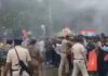 पटना में छात्र आंदोलन पर बवाल, पुलिस के लाठीचार्ज और आंसू गैस के बावजूद नहीं रुके प्रदर्शनकारी Studensts Protest In Patna on Neet Paper Leak
