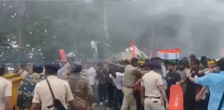 पटना में छात्र आंदोलन पर बवाल, पुलिस के लाठीचार्ज और आंसू गैस के बावजूद नहीं रुके प्रदर्शनकारी Studensts Protest In Patna on Neet Paper Leak