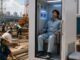 40°C की गर्मी भी होगी बेअसर! जापान का ‘ह्यूमन फ्रिज’ बना मजदूरों का नया सहारा Japan Human Refrigerator