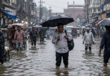 Delhi Rain Update: सदर बाजार में भारी जलभराव, दुकानों तक पहुंचा पानी; व्यापारियों का फूटा गुस्सा Delhi Sadar Bazar Rain