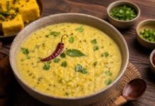सावन में बनाएं गुजरात का फेमस खाटो लोट, मिनटों में तैयार होगी ये चटपटी डिश Khato Lot