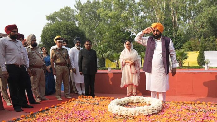 CM Bhagwant Singh Mann (28) CM Bhagwant Singh Mann