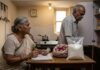पहले चीनी ने बढ़ाई मिठास की कीमत, अब प्याज के दामों ने निकाले आंसू, महंगाई से परेशान आम आदमी Inflation