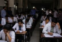 जयपुर में राजस्थान NEET PG परीक्षा में लापरवाही, सेंटर पर बिजली कटने से नहीं शुरू हो सका पेपर NEET PG Exam