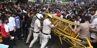 जंतर-मंतर छात्र प्रदर्शन पर दिल्ली पुलिस का जवाब, अत्यधिक बल प्रयोग से किया इनकार jantar mantar protest